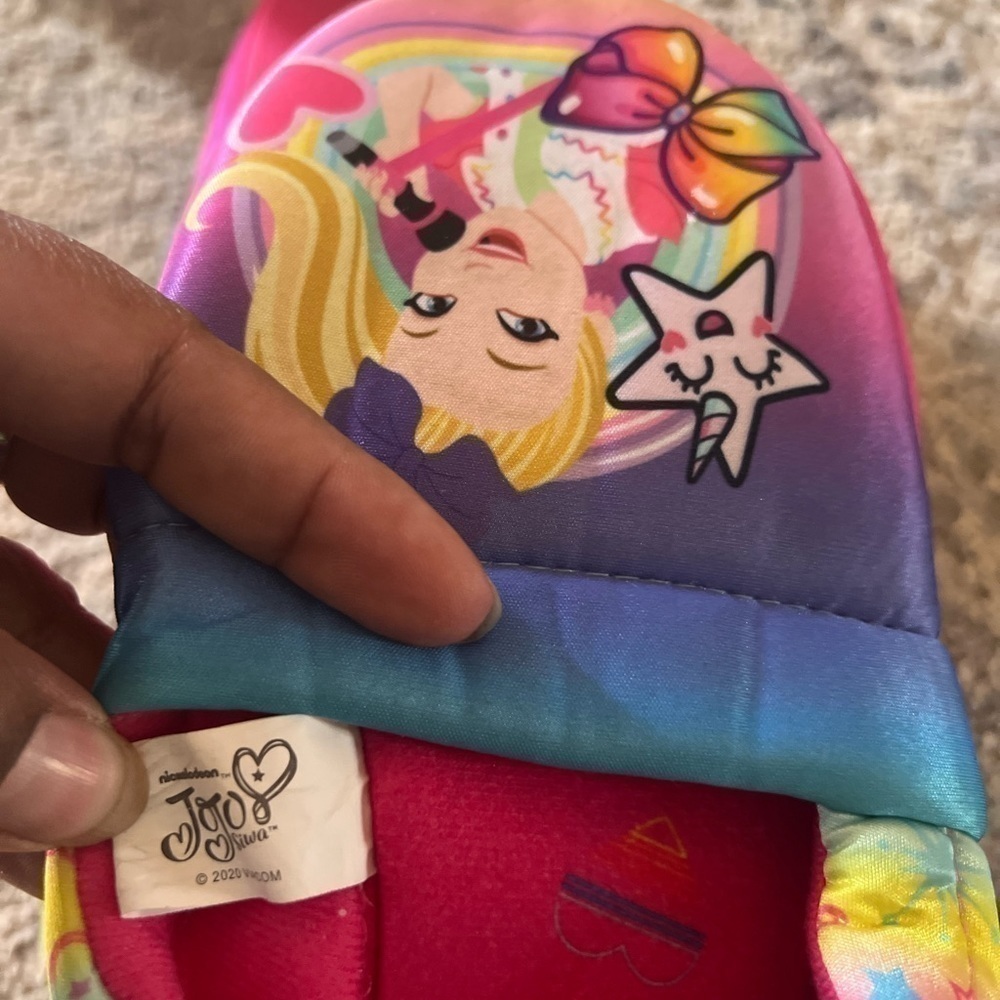 Little girl youth size 2/3, Jojo Siwa colorful bedroom shoes like new - Picture 5 of 5